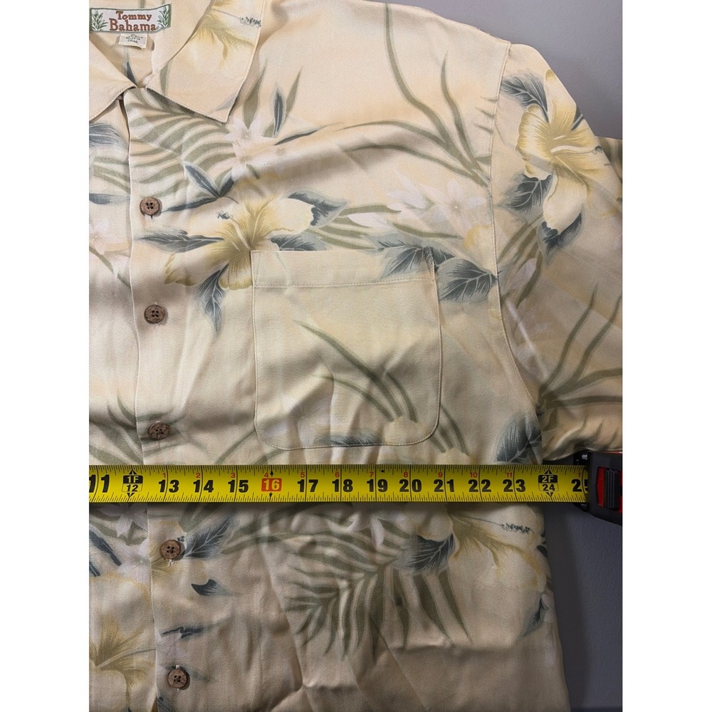 Tommy Bahama Button Down Shirt Mens XL Beige Silk Floral Tropical Camp Relaxed - Picture 3 of 10